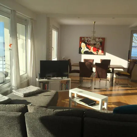 Seaside Apartment *